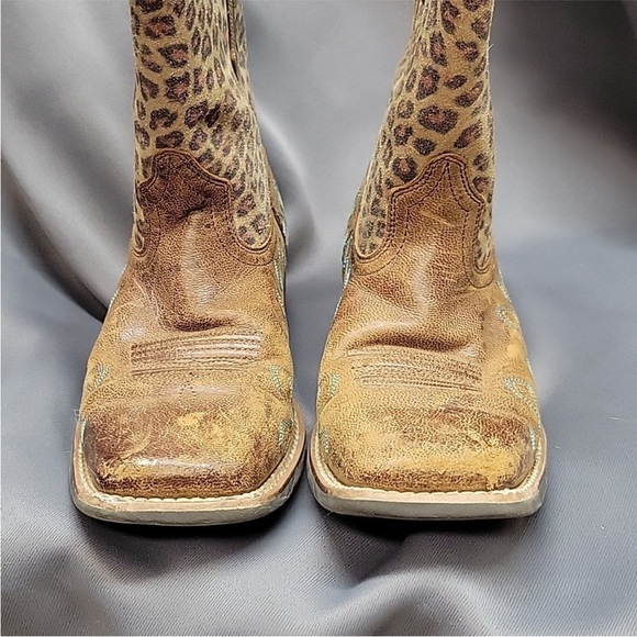 Ariat size 2.5 girl boot - Picture 2 of 8